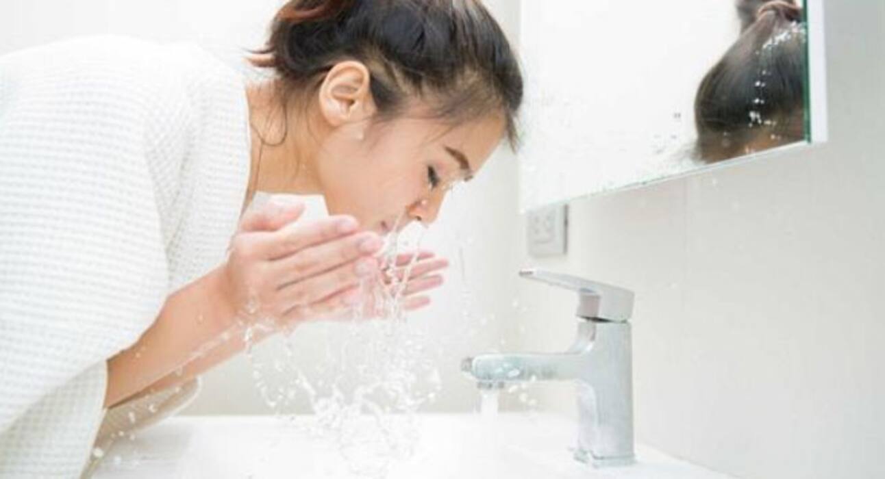 Healthy Toilet Tips In hindi : शौच के समय ये 10 गलतियां बिगाड़ती हैं आपका स्वास्थ्य, जानें कौन सी गलती पड़ सकती है भारी