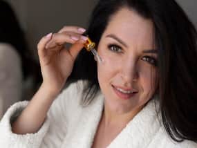 Face Serum Is The New Magic Potion You Should Add To Your Skincare Regimen