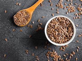 Benefits of Flaxseeds for Men: अलसी के बीज पुरुषों में इन 2 कैंसर के जोखिम को करे कम, जानें, पुरुषों के लिए फ्लैक्ससीड्स के अन्य लाभ Benefits of Flaxseeds for Men: अलसी के बीज पुरुषों में इन 2 कैंसर के जोखिम को करे कम, जानें, पुरुषों के लिए फ्लैक्ससीड्स के अन्य लाभ