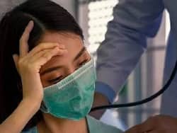 WHO ने कहा, कोरोना से प्रभावित व्यक्ति को बेहतर इलाज की जरूरत, ठीक होने के बाद भी इतने दिनों तक दिखते हैं लक्षण