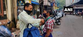 केरल में कम हुए कोविड के नये मामले, सप्ताहभर बाद खुलेंगे स्कूल, बच्चों को दी जाएंगी मुफ्त होम्योपैथी की गोलियां