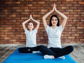 Yoga Techniques For Stress: स्ट्रेस और डिप्रेशन से छुटकारा दिलाती हैं ये 5 योग तकनीक, 10 करने से मिलेगा आराम