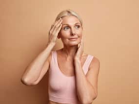 Anti Aging Tips: बढ़ती उम्र को रोकने के ये हैं 5 तरीके, 35 साल से ज्यादा की उम्र वालों को जरूर पता होनी चाहिए ये बातें