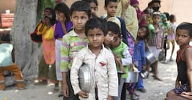 Child Malnutrition: कुपोषित बच्‍चों को अंडा और केले बांटेगी कर्नाटक सरकार, हर बच्‍चे को मिलेंगे 10 अंडे