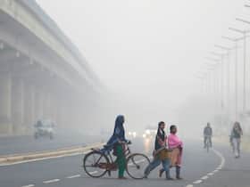Delhi Pollution: दिल्‍ली की हवा हुई जहरीली, इन 3 बीमारियों से जूझ रहे मरीज बिल्‍कुल न निकलें घर से बाहर
