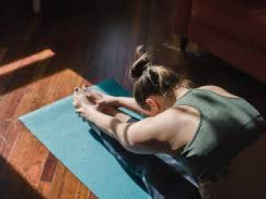 Try These Core Stretches To Improve Posture And Mobility