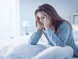 भूखे पेट सोने से भी आ सकता है हार्ट अटैक, एक्सपर्ट से जानिए सोने से जुड़ी किन गलतियों से पड़ता है दिल का दौरा