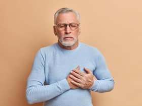 Heart Attack In Winter: सर्दियों में क्यों बढ़ जाता है हार्ट अटैक का खतरा, एक्सपर्ट से जानिए इस मौसम में कैसे रखें दिल का ख्याल Heart Attack In Winter: सर्दियों में क्यों बढ़ जाता है हार्ट अटैक का खतरा, एक्सपर्ट से जानिए इस मौसम में कैसे रखें दिल का ख्याल