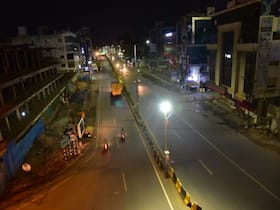 COVID-19 Live Updates: केरल में 4 दिनों के लिए लगा नाइट कर्फ्यू, 31 दिसंबर को नहीं मना सकेंगे न्यू ईयर पार्टी