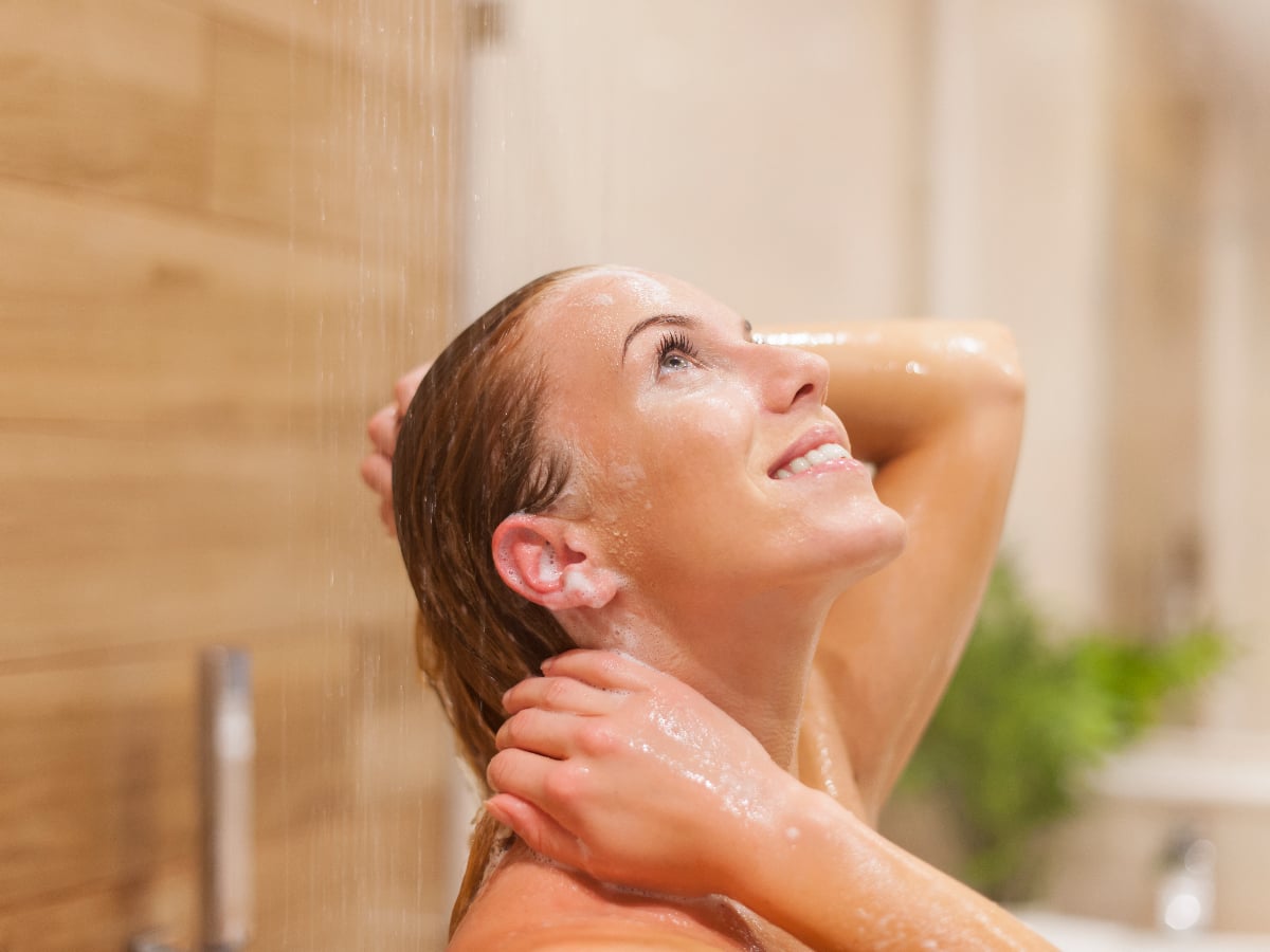 Hot water bath vs. cold water bath -- Which is healthier