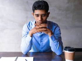 कोरोना महामारी के दौर में युवा पीढ़ी हो रही है मानसिक रोगों का शिकार, नजर आ रहे हैं ये 15 लक्षण