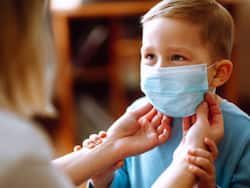 बच्चों के लिए सरकार ने जारी की नई कोविड गाइडलाइन, जानिए मास्क से लेकर दवाओं के इस्तेमाल तक से जुड़ी 10 महत्वपूर्ण बातें