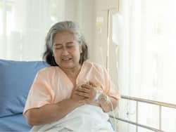 विशेषज्ञों ने कहा, कोरोना के कारण 90 % मरीजों में हृदय संबंधी बीमारियों के होने की संभावना बढ़ी