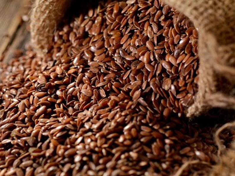 सर्दियों के मौसम में डाइट में दें इन 4 Seeds को जगह, स्वास्थ्य को मिलेंगे कई फायदे