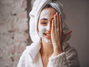 7 Last-Minute Beauty Hacks That Can Do Wonders For Your Skin