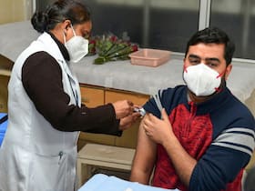 Can COVID-19 Vaccines Reduce Male Fertility Potential? Here   s What Indian Fertility Experts Say