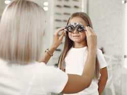 Low Vision Awareness Month: बच्चों में कमजोर आंखों की समस्या के हो सकते हैं ये 5 कारण, जानें लक्षण और उपचार