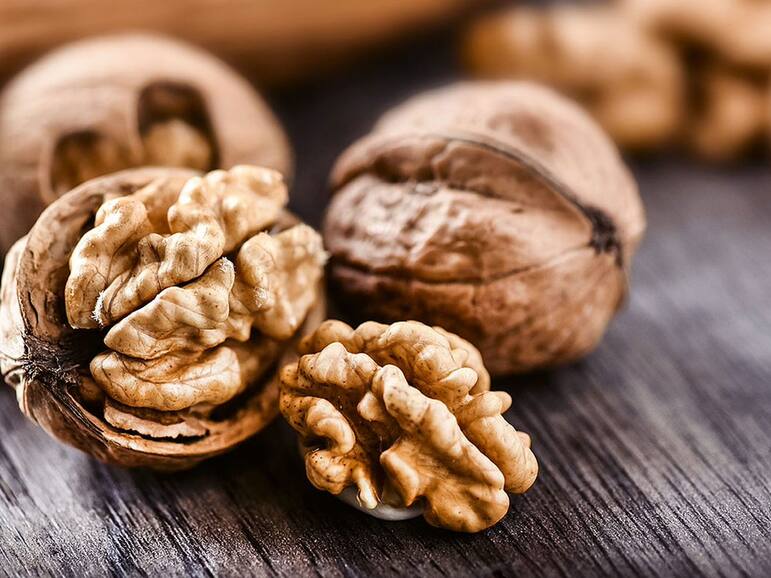 कोलेस्ट्रॉल लेवल को नियंत्रित रखने के लिए सेवन करें ये 5 फूड, 200 mg/dl के अंदर ही रहेगा Cholesterol