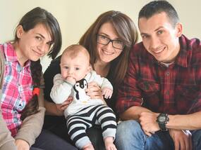 Three Parent IVF: इस तकनीक से तीन मां-बाप मिलकर देते हैं एक बच्चे को जन्म, एक्सपर्ट्स से जानिए इस तकनीक के बारे में Three Parent IVF: इस तकनीक से तीन मां-बाप मिलकर देते हैं एक बच्चे को जन्म, एक्सपर्ट्स से जानिए इस तकनीक के बारे में
