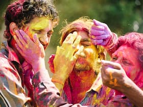 Holi 2022: होली के हुड़दंग के बाद जरूर कर लें ये 5 काम, निकल जाएंगे शरीर के सारे विषाक्त पदार्थ