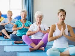 Exercise For Senior Citizens: उम्र बढ़ने के साथ जरूर करें ये 5 एक्सरसाइज, बुढ़ापे में भी नहीं होंगे बीमार