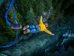 Planning An Adventure Trip? Keep These Things In Mind Before You Indulge In Extreme Sports To Avoid Injury