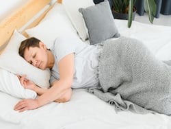 How Many Hours Of Sleep Do People In Their Middle Age Need?