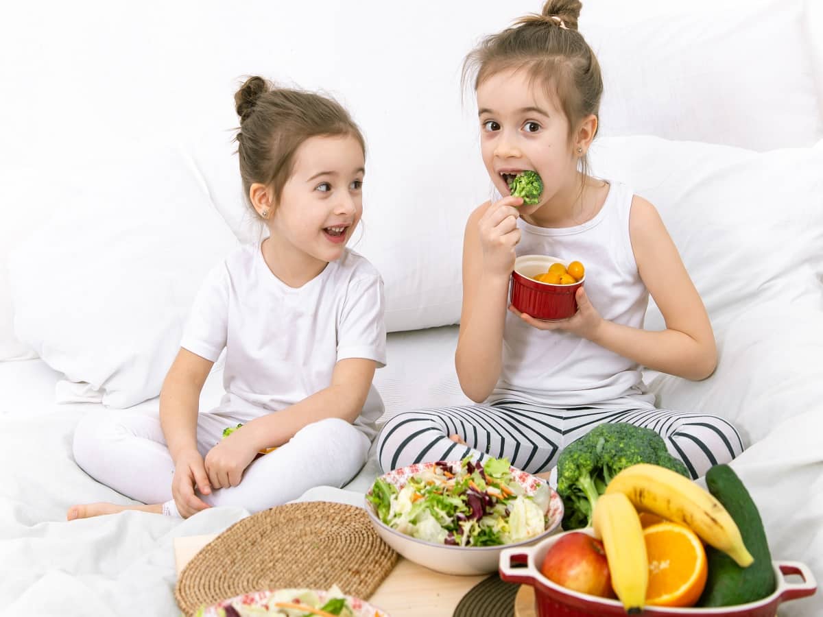 Build Healthy Eating Habits In Your Kid With These Easy Yet Effective Tips