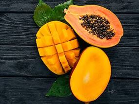 Papaya Vs Mango: आम या पपीता, जानिए आपकी सेहत के लिए कौन है ज्यादा फायदेमंद