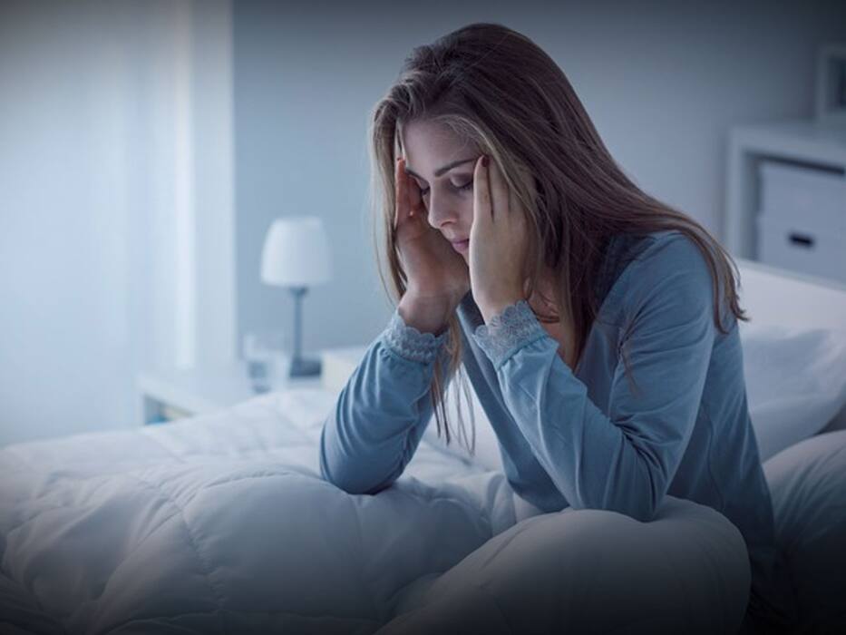 Symptoms of Depression in women in hindi : काम करने का मन नहीं या भूख नहीं? दिखाई दे आपको ये 5 लक्षण तो हो गई हैं डिप्रेशन का शिकार