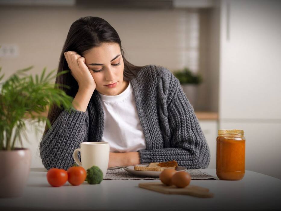 Symptoms of Depression in women in hindi : काम करने का मन नहीं या भूख नहीं? दिखाई दे आपको ये 5 लक्षण तो हो गई हैं डिप्रेशन का शिकार