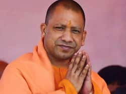 12-14 वर्ष के बच्चों का कोविड वैक्सीनेशन बढ़ाने के लिए सीएम योगी का खास निर्देश, कहा तेजी से किया जाए टीकाकरण
