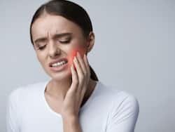 डेंटल एंग्जाइटी क्या होती है; इंसान इसका शिकार कब होता है, जानिए इसके लक्षण और समाधान