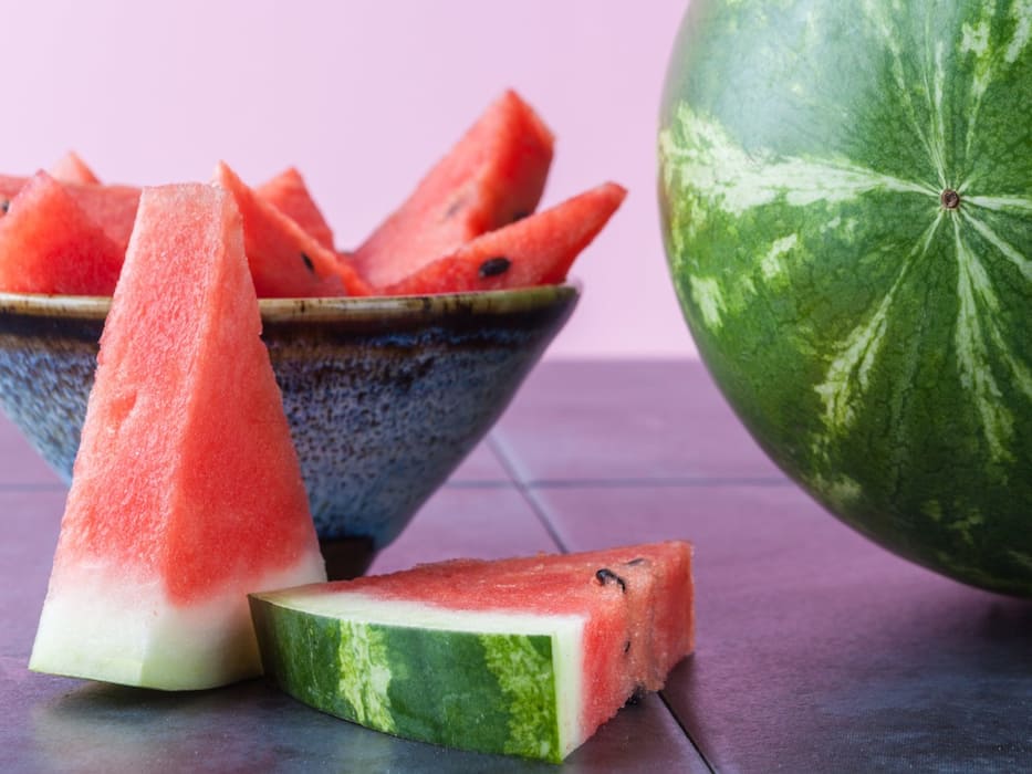 Watermelon and milk: दूध और तरबूज का एक साथ बिल्कुल न करें सेवन, सेहत को पहुंचा सकती है ये नुकसान