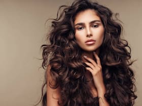गर्मियों में अगर बाल हो जाएं घास की तरह रूखे-सूखे तो लगाएं ये 2 हेयर पैक्स, पोषण से आ जाएगी बालों में जान