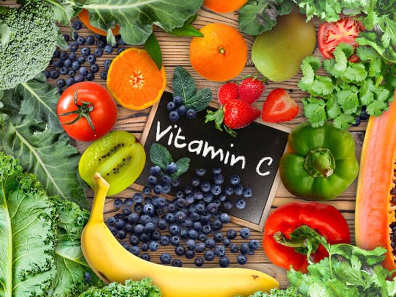 Diet For Blemishes Free Skin: चेहरे पर डार्क स्पॉट्स से हैं परेशान तो इस तरह की डाइट लेना करें स्टार्ट, स्किन बनेगी हेल्दी और स्पॉटलेस