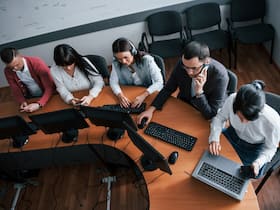 Sitting In Office For 8 Hours Or More Elevates Heart Disease Risk