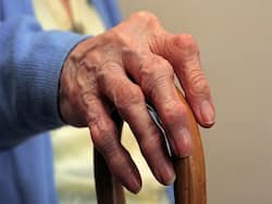 बढ़े हुए यूरिक एसिड से ना हों परेशान पीएं इस हरी सब्जी का हेल्दी जूस, वेट लॉस भी होगा झटपट