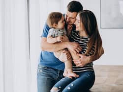 छोटे बच्चों के सामने माता-पिता को कभी नहीं करने चाहिए ये 4 काम, उनके दिमाग पर पड़ता है बुरा असर