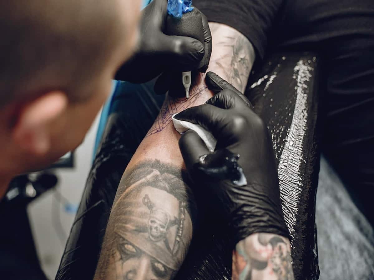 Tattoos How to tell a good tattoo artist from a bad one
