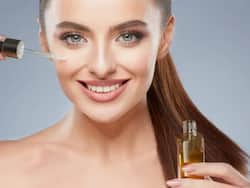 बरसात में ड्राई स्किन को सॉफ्ट बनाने के लिए करें नारियल तेल से मसाज, कम होंगे पिम्पल्स और ब्लैक हेड्स भी