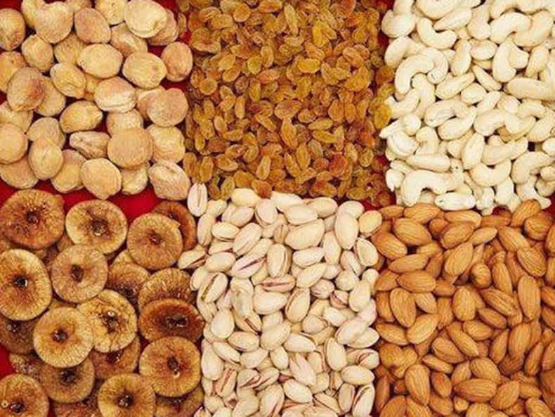 हड्डियों से आती कट-कट की आवाज से परेशान? बिना दवा इन 4 फूड्स से कुछ ही दिनों में मजबूत हो जाएंगी आपकी हड्डियां