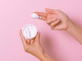 Side effects of sunscreen: खून में घुलने लगते हैं सनस्क्रीन में मौजूद ये केमिकल, जानें किन बातों का रखें ध्यान