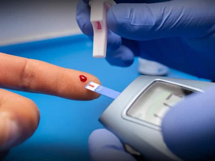 Blood sugar level Kitna hona chahiye : 6 से 60 साल तक के लोगों का इतना