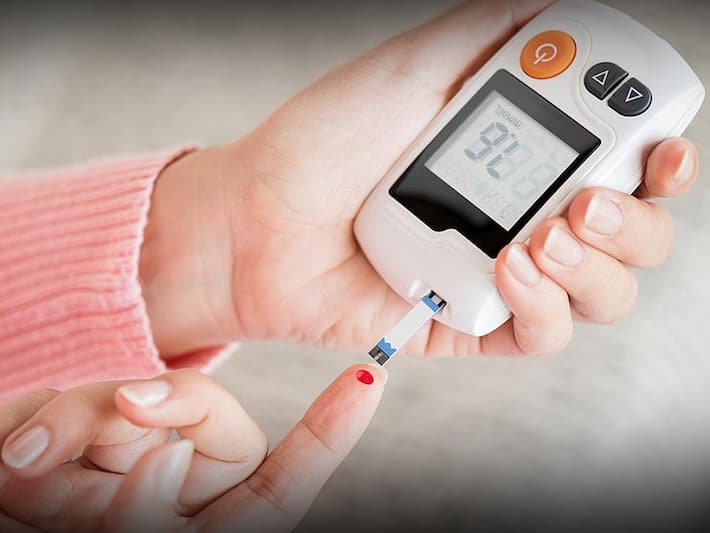 Blood sugar level Kitna hona chahiye : 6 से 60 साल तक के लोगों का इतना