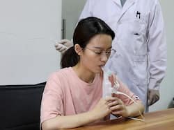 Inhaled Covid Vaccine: चीन ने निकाली दुनिया की पहली सूंघने वाली वैक्सीन, इमरजेंसी के लिए दी मंजूरी