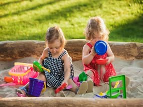 Toxins In Old Toys Can Cause Cancer In Children, Reduce Their Reproductive Capacities