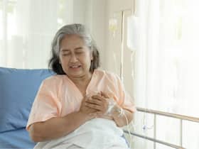 Angina: Sharp, Squeezing Chest Pain That Stings; Know Its Kinds Angina: Sharp, Squeezing Chest Pain That Stings; Know Its Kinds