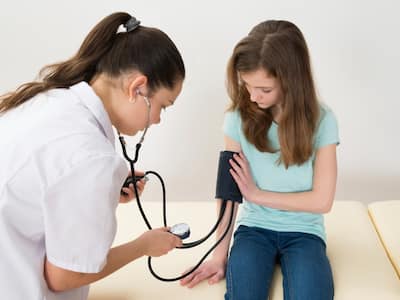 High BP in children: छोटे बच्चों में भी हो रहा हाई ब्लड प्रेशर, कहीं