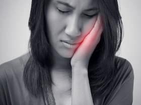 Woman dies during dental treatment: Collapses after being given local anaesthesia Woman dies during dental treatment: Collapses after being given local anaesthesia